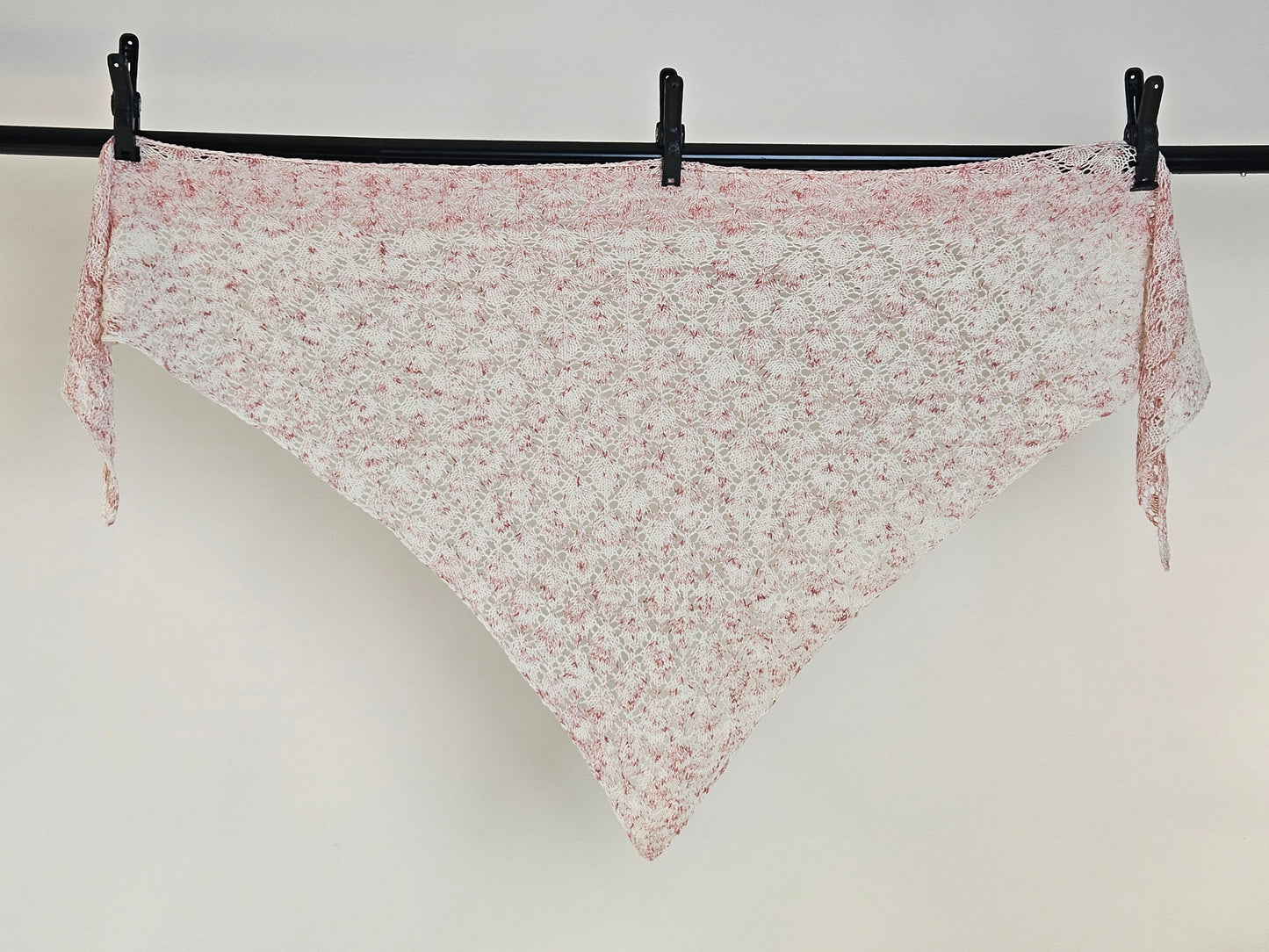 Large triangle handknitted shawl "Pink Seashell"