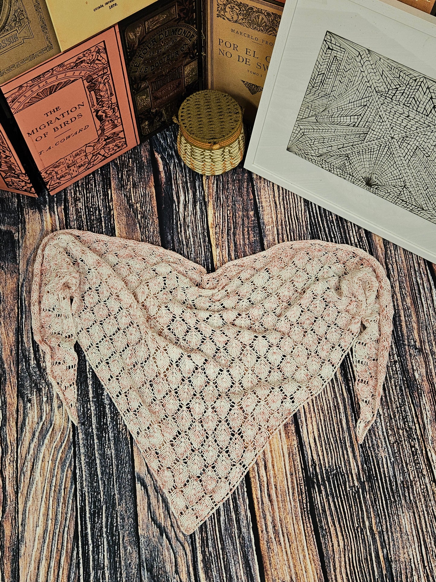 Large triangle handknitted shawl "Pink Seashell"