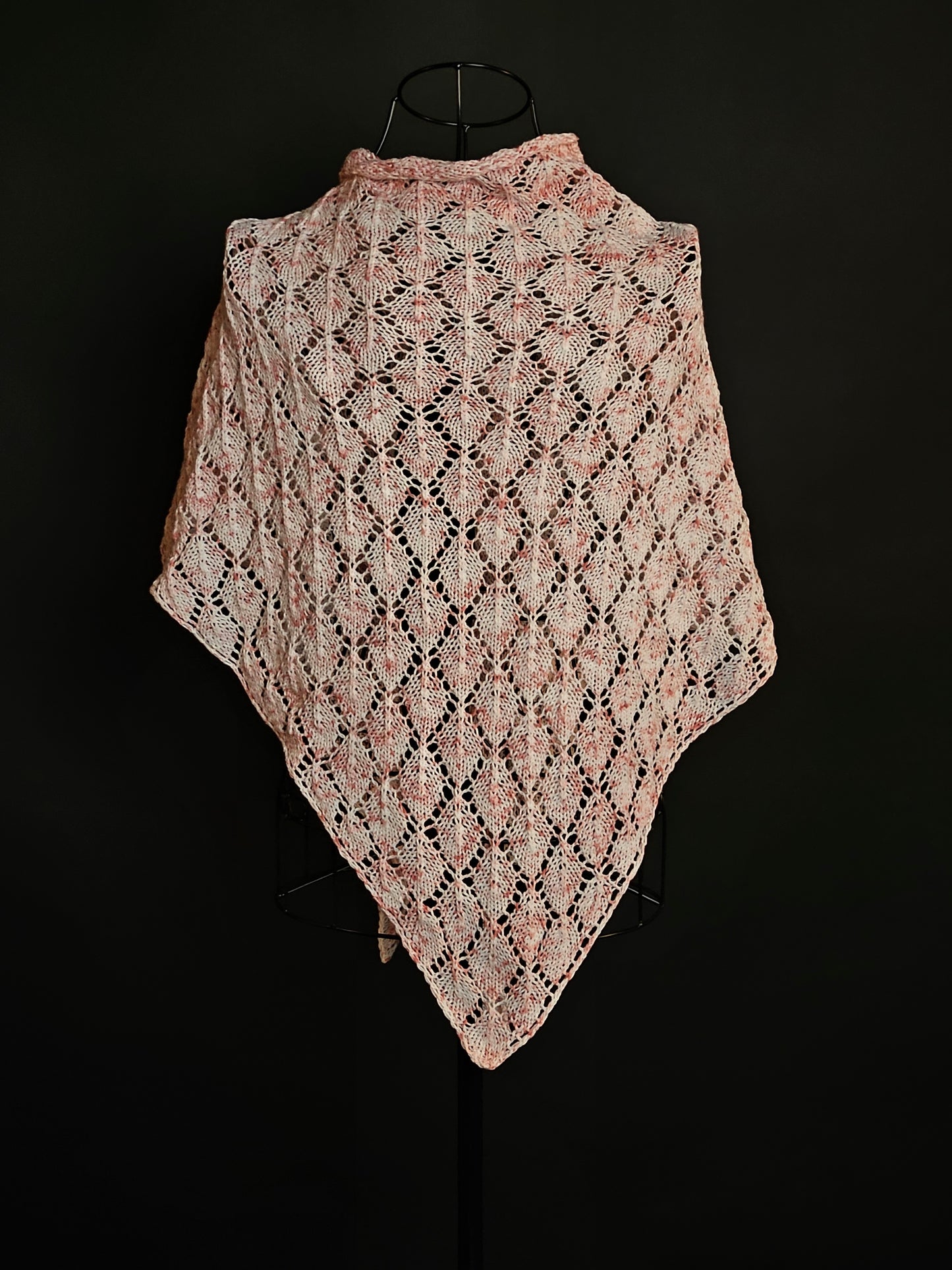 Large triangle handknitted shawl "Pink Seashell"